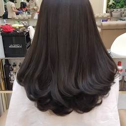 ยืดวอลลุ่มผมยาวแบบเบา ๆ