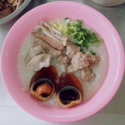 โจ๊กหมู+เครื่องใน+ไข่เยี่ยวม้า