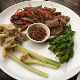 เนื้อนึ่งน้ำพริกข่า