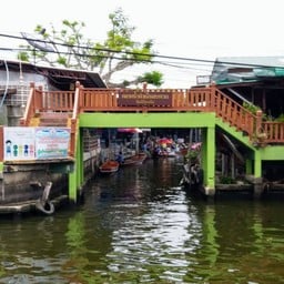 ตลาดน้ำ ข้ามคลอง เชื่อมต่อ ตลาดน้ำดำเนินสะดวก 