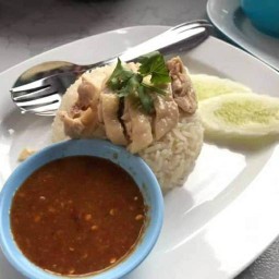 ข้าวมันไก่นายสัญญา
