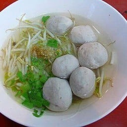 ก.ต.ลูกชิ้นหมู