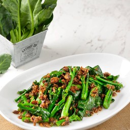 คะน้าฮ่องกงผัดเห็ดเค็ม (stir-fried kale with homemade sauce-marinated mushroom) (มังสวิรัติ)