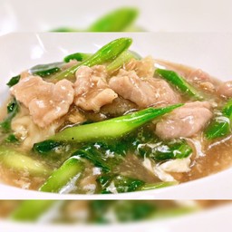 ราดหน้า (กรุณากดเลือกเส้นและเนื้อสัตว์)