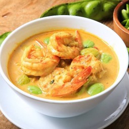 แกงคั่วหน่อไม้สดสะตอ.