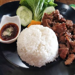 ข้าวหน้าเนื้อย่าง