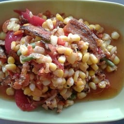 ตำข้าวโพดปลากรอบ