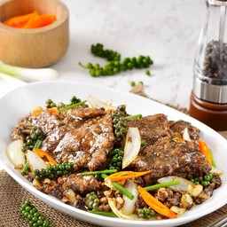 เนื้อออสเตรเลียผัดพริกไทยดำ (สูตรซิดนีย์) (Stired-fried beef with black pepper)
