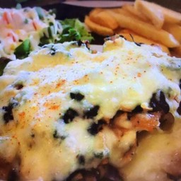 สเต็กเนื้อผักโขมอบชีส..