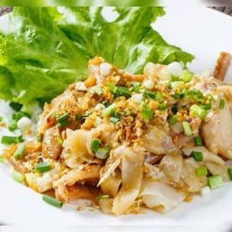 ก๋วยเตี๋ยวคั่วไก่ (สามารถกดเลือกเนื้อสัตว์เพิ่มได้)