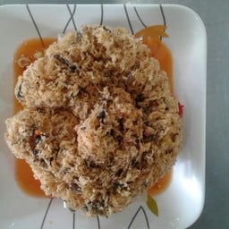 ส้มตำข้าวโพดปลาดุกฟู