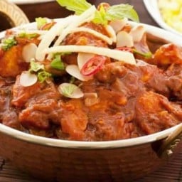 Bonless chicken with ginger