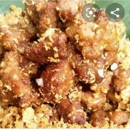 ข้าวผักกระเทียม+หมูทอด