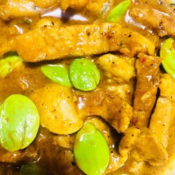 ผัดเผ็ดหมูสตอ