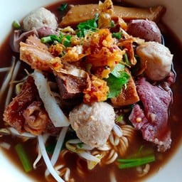 มาม่ารวมน้ำตก