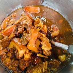 ขาหมูเปรี้ยวหวาน