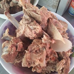 อ้อก๋วยเตี๋ยวหมูน้ำไส