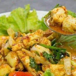 กรรเชียงปูผัดพริกแกงใต้สะตอ