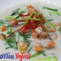 ไข่ปูม้าผัดกะทิต้นหอม