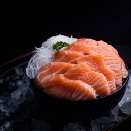 แซลมอนซาซิมิ10ชิ้น