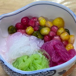 Salim And Water Chestnut In Coconut Milk
