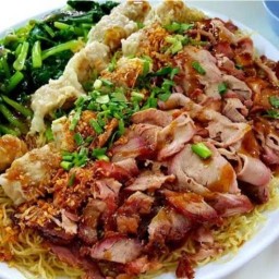 มีกะตัง หมี่เกี๊ยวหมูกรอบ สาขา 3