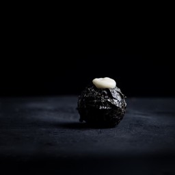 ทูน่าบอล