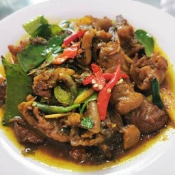 ปลากระพงผัดพริกแกงใต้