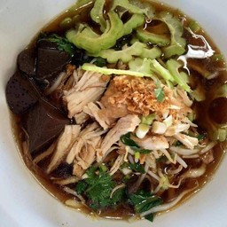 เกาเหลาไก่ฉีกมะระ