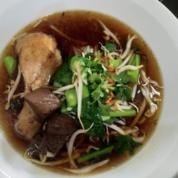 ก๋วยเตี๋ยวมะระน่องไก่