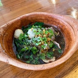 ครัวยายนาง ก๋วยเตี๋ยวเรือหม้อดิน