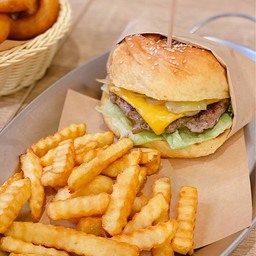 FIVE Loaves Burgers: Phuket Town