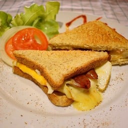 Dad's Country Club Breakfast Sandwich
