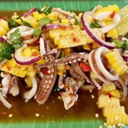 ยำข้าวโพดปลาหมึก