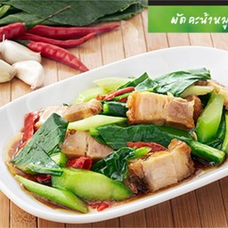 ข้าวคะน้าหมูกรอบ