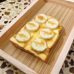 ขนมปังปิ้งนมคาราเมลกล้วยหอม