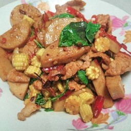 ผัดกระเพาหมูยอ