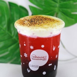 บ้านสวนสตอเบอรี่วิปชีสพ่นไฟ