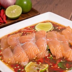 ยำแซลมอนนอร์เวย์ 250 กรัม