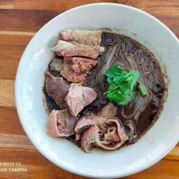 ก๋วยเตี๋ยวหมูตุ๋น-น้ำ