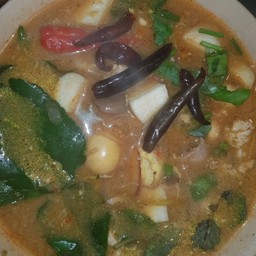 ต้มยำพวงไข่อ่อน