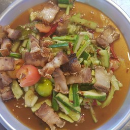 ส้มตำหมูกรอบ