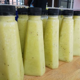 กีวี่ แอ๊ปเปิ้ล ฝรั่ง สับปะรด มะนาว ปั่นใส่ขวด