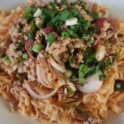 ลาบมาม่า หมูสับ