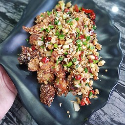 ปูนิ่มผัดพริกเกลือ (กับข้าว)