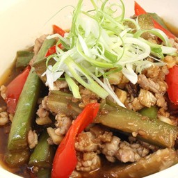 ผัดมะเขือยาวปลาเค็มหมูสับ