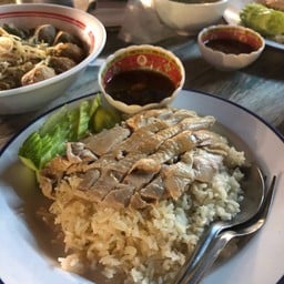 โฮเด้ง (หน้า รร. เซเรนิตี้ )