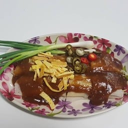 เปาะเปี๊ยะโรยไข่