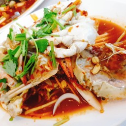 ยำปูม้าสด