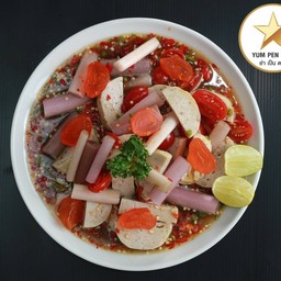 ยำหมูยอไข่แดงเป็นดาว